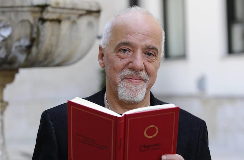 6 Novel Terbaik dari Sang Pujangga Paulo Coelho