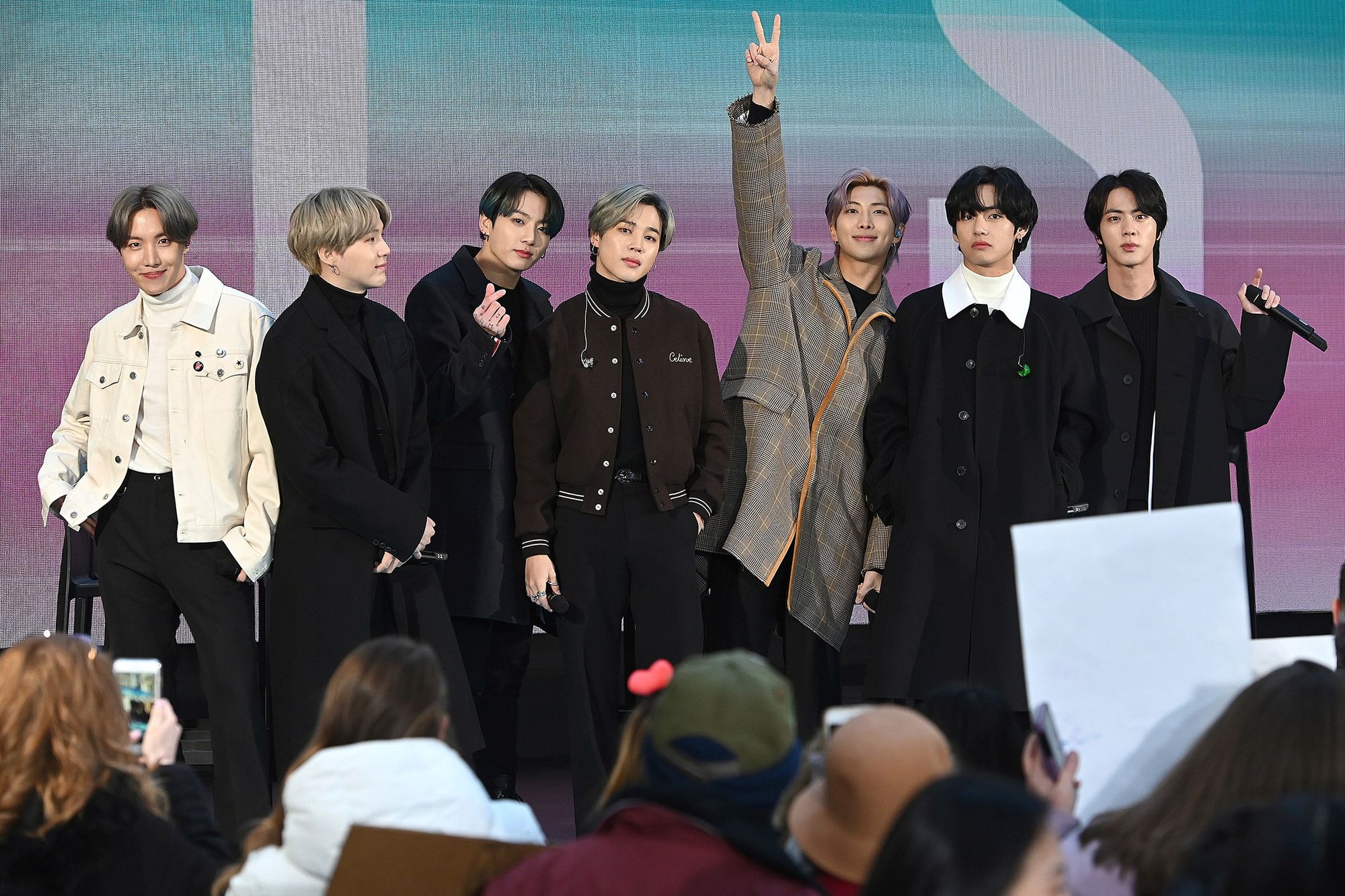 The Book of BTS ARMY: Besarnya Kekuatan ARMY dan BTS Hingga Mendunia