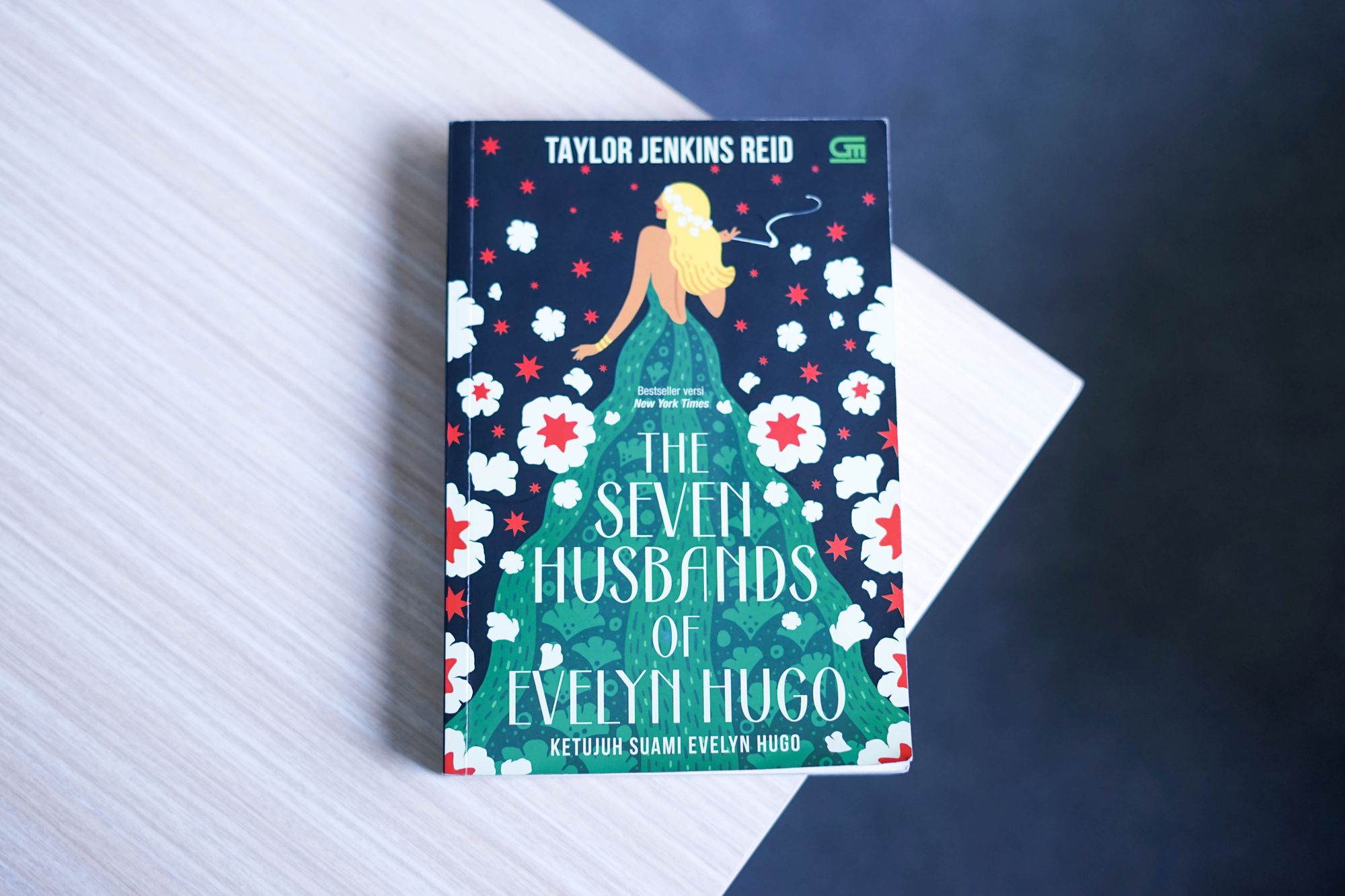 Ketujuh Suami Evelyn Hugo: Siapa yang Paling Ia Cintai?