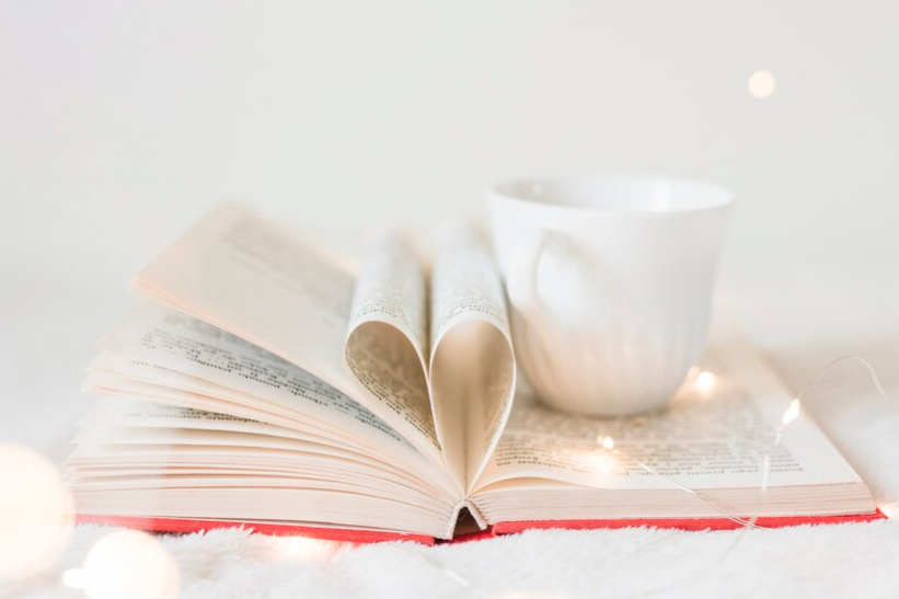 6 Rekomendasi Buku Romance Pilihan Pembaca:  Mana yang Relate dengan Kisah Cintamu?