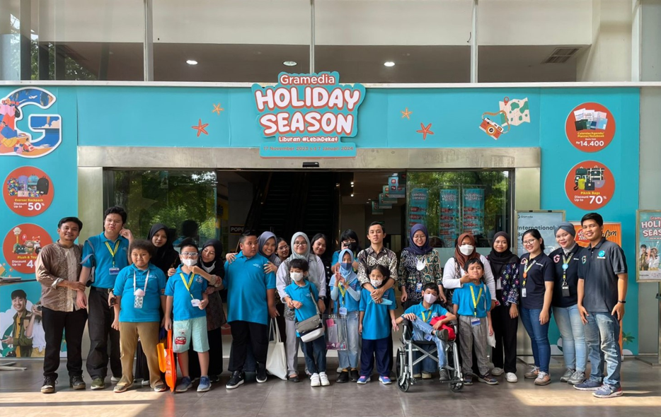 Wisata Belanja yang Menginspirasi: Anak-anak Unik Berkebutuhan Khusus di Gramedia Emerald Bintaro