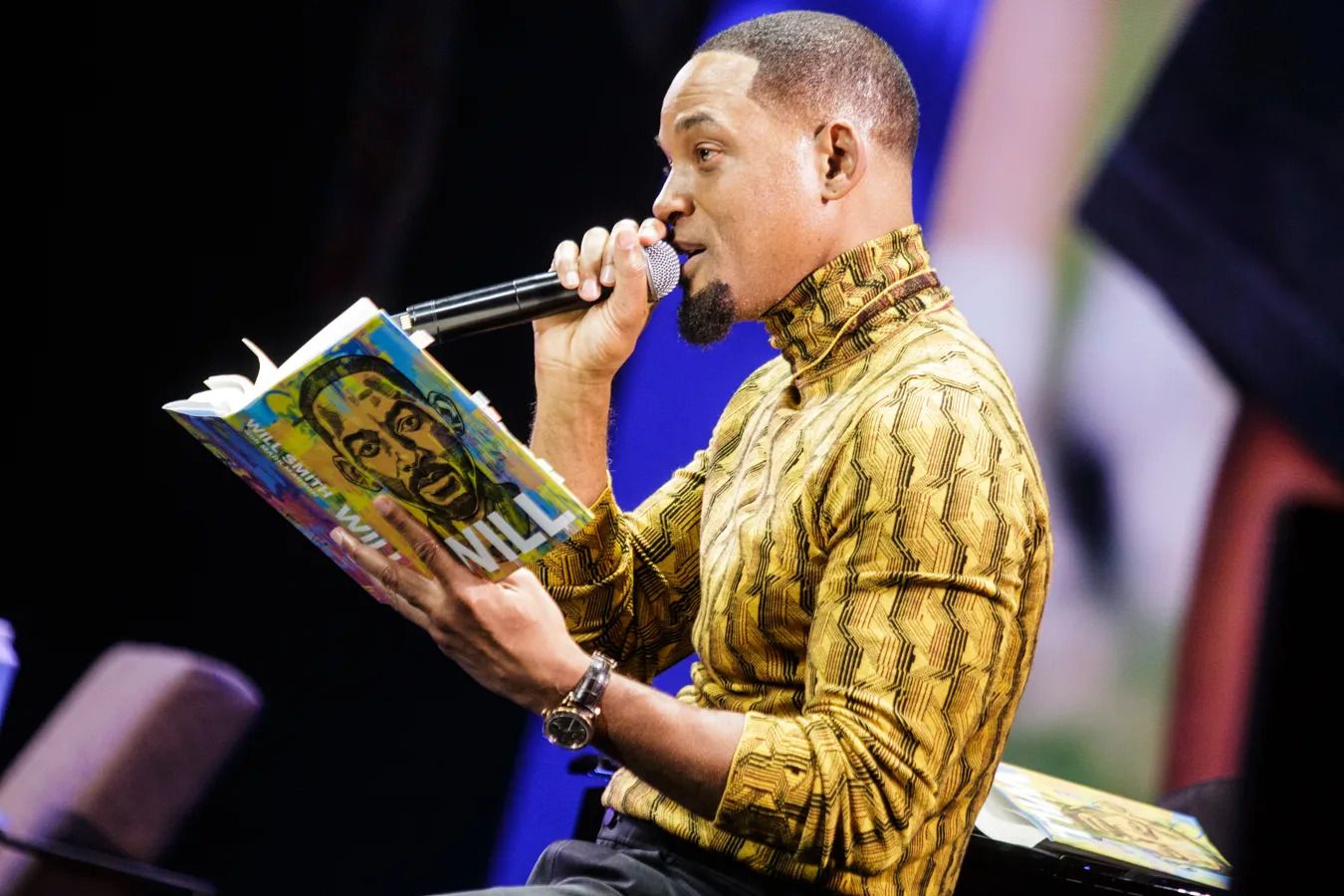 Artis Menulis Buku, Tren atau Talenta?