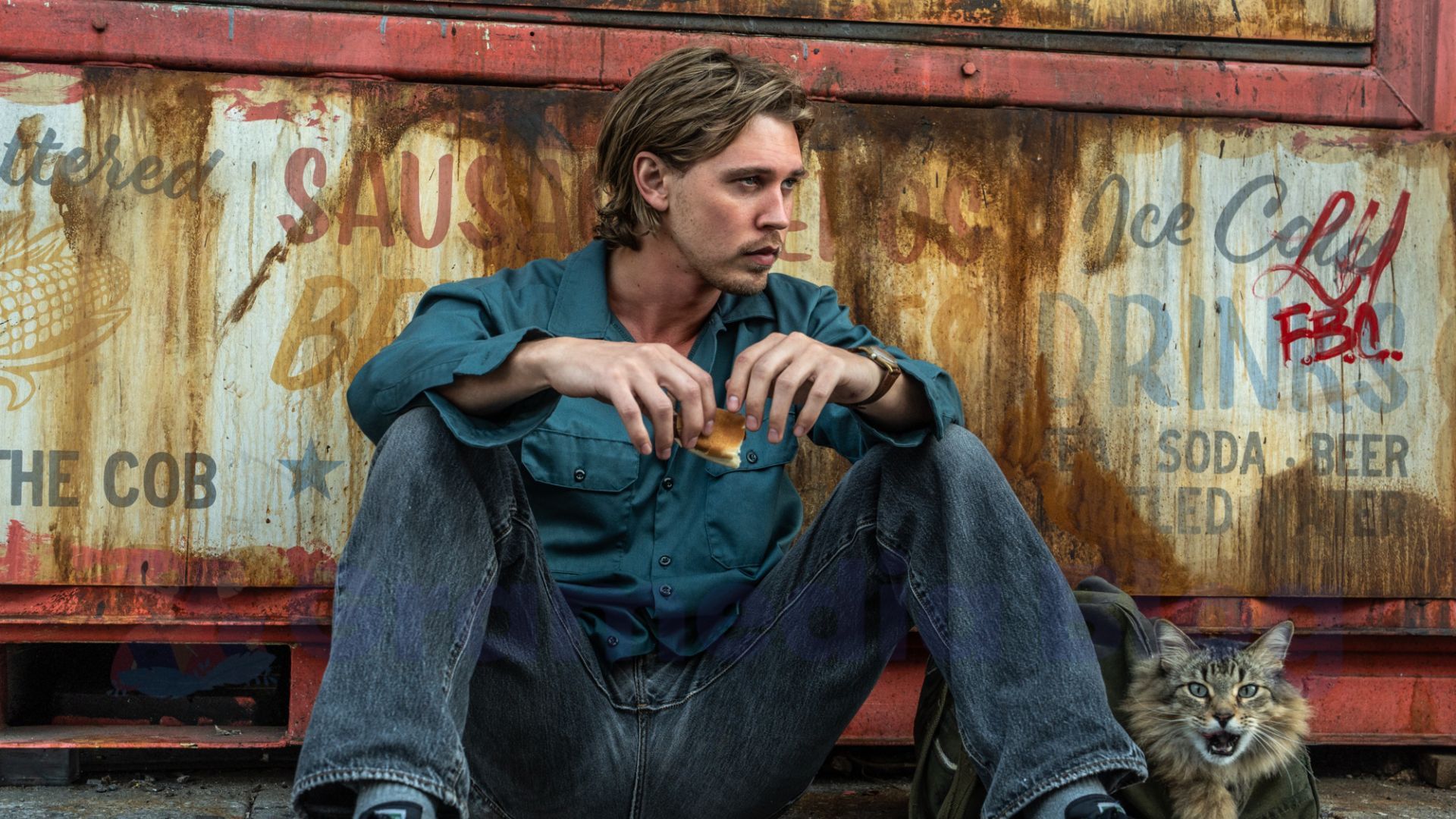 Caught Stealing: Ketika Titipan Kucing Berujung Kekacauan Besar di Film Terbaru Darren Aronofsky!