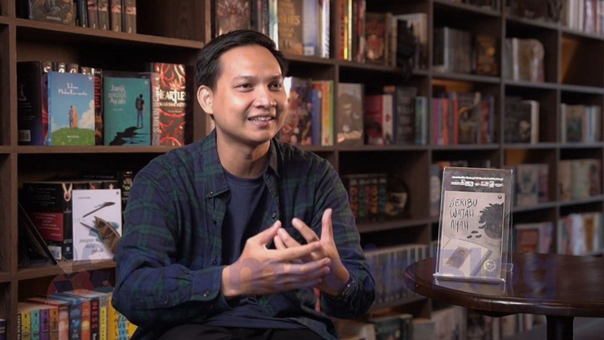 Azhar Nurun Ala dan Karya-Karya Reflektif yang Mampu Memelukmu di Kala Sepi