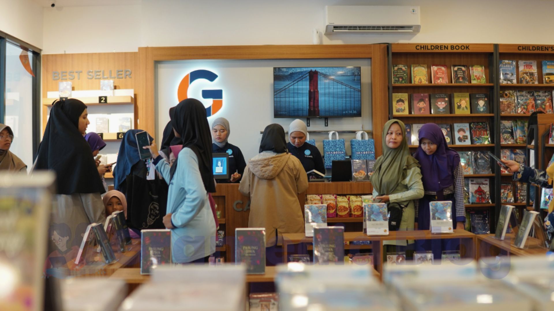 Mau Belanja Lebih Hemat Tanpa Nunggu Promo Datang? Rahasianya Ada di Gramedia Plus!