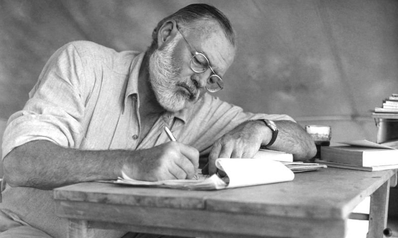 6 Fakta Tersembunyi Ernest Hemingway Yang Mungkin Belum Kamu Tahu