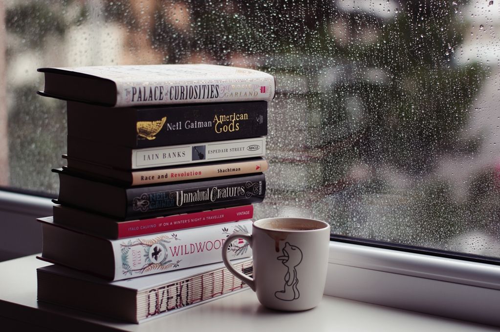 Buku Kumpulan Puisi yang Cocok Dibaca Saat Musim Hujan